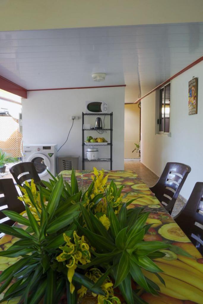 Lemon House Hotell Maroe Exteriör bild